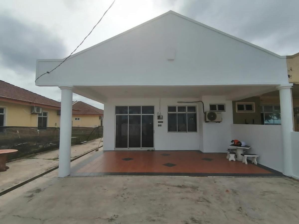 Seaview Promenade Homestay Дунґун Екстер'єр фото